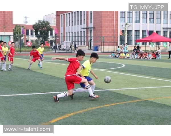 全球足球热潮推动青少年运动发展与社会文化深度融合新趋势探索