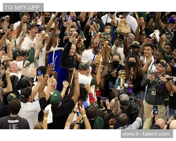 金州勇士重返巅峰之路 探索球队新赛季战略与未来展望